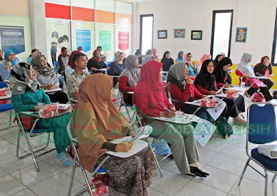 Bank Sampah Melati Bersih Diklat Hidroponik II