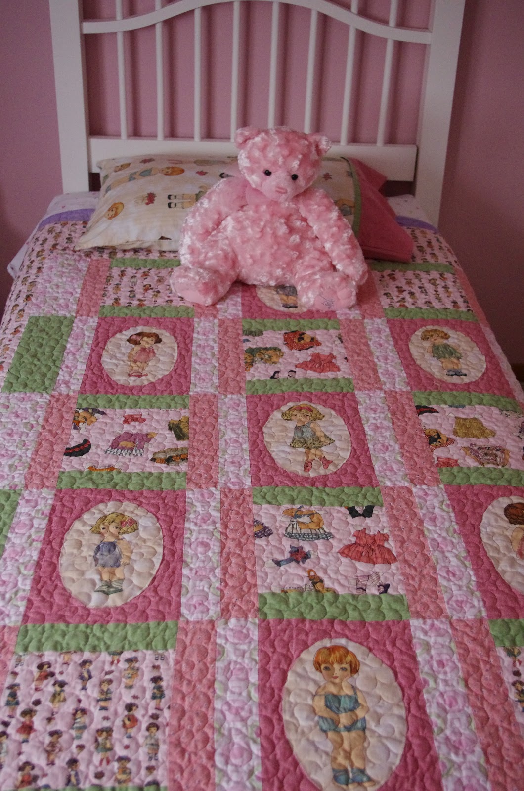 Gwenda Quilts Paper Dolls