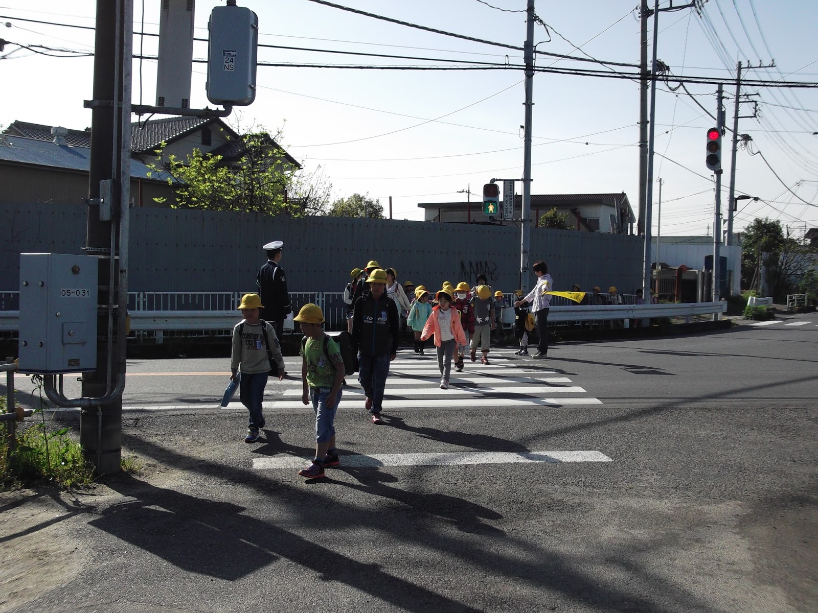 八潮市立八條小学校 朝の登校