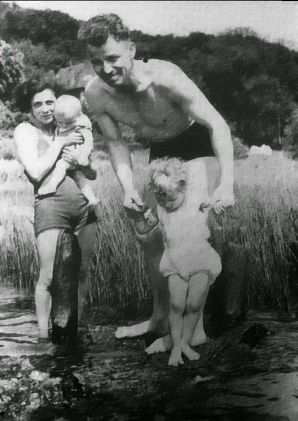The first and only photo of the family, June 1938. Although it was forbidden for them to meet, they appeared together in public and put themselves at exceptional risk.