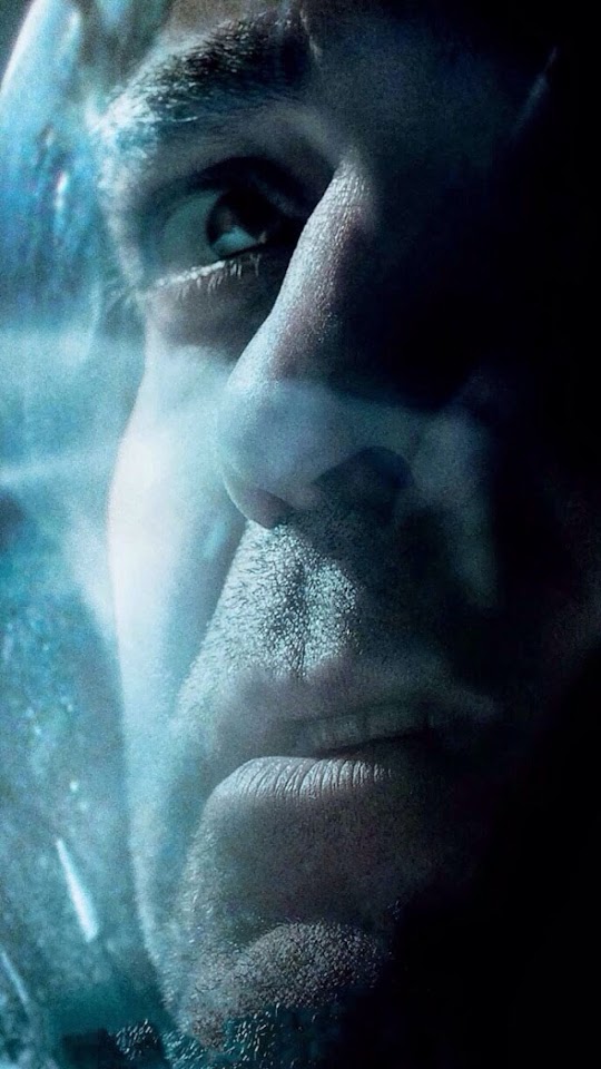   George Clooney In Gravity   Android Best Wallpaper