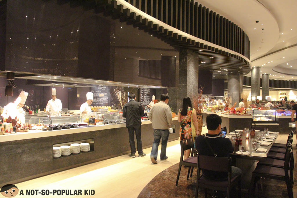 Eat-All-You-Can Buffet in The Café of Hyatt City of Dreams ...