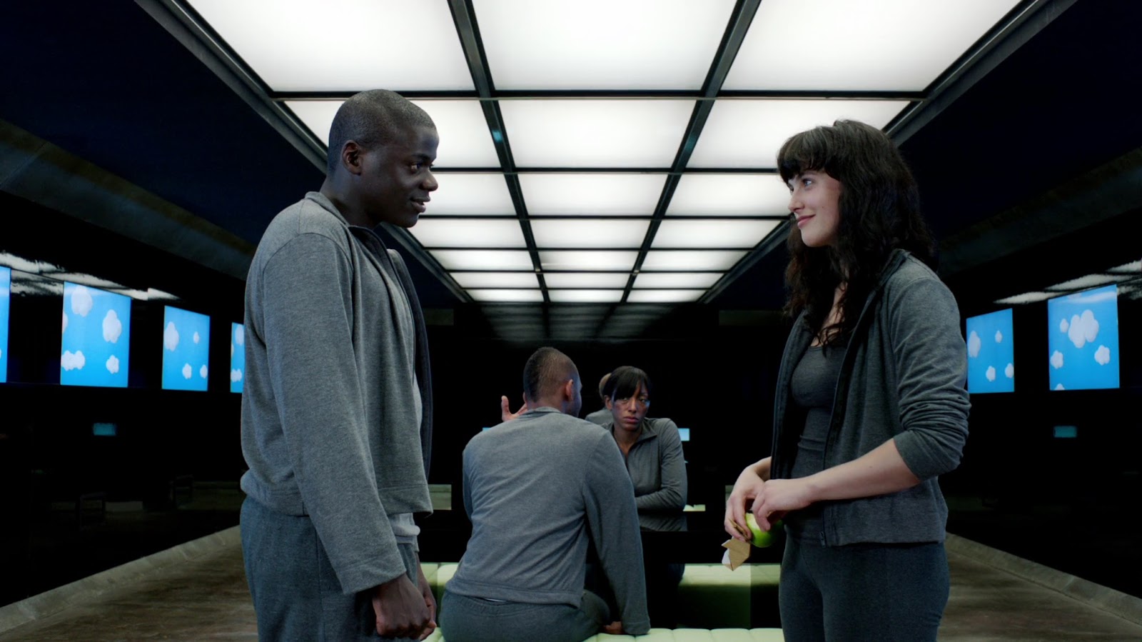 сериал про черных певцов. чёрная работа сериал. чёрная работа сериал кадры. включи 2 серию черный. Blacklist черный список.