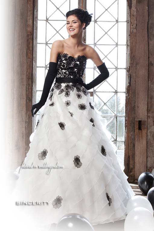 Dawn J's fashion wedding gown: Tips on Trying on Wedding Dresses