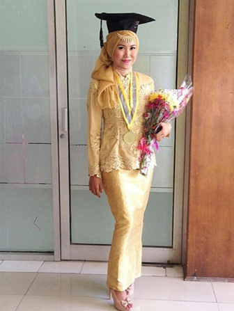 Model Kebaya Wisuda Trendi Dan Terbaru