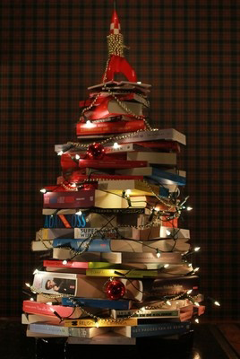 UNIVERSO DOS LEITORES: DIY – Árvore de Natal de livros