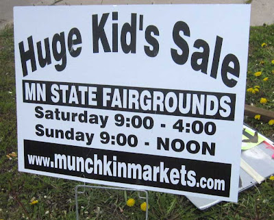 Snipe sign reading Huge Kid's Sale