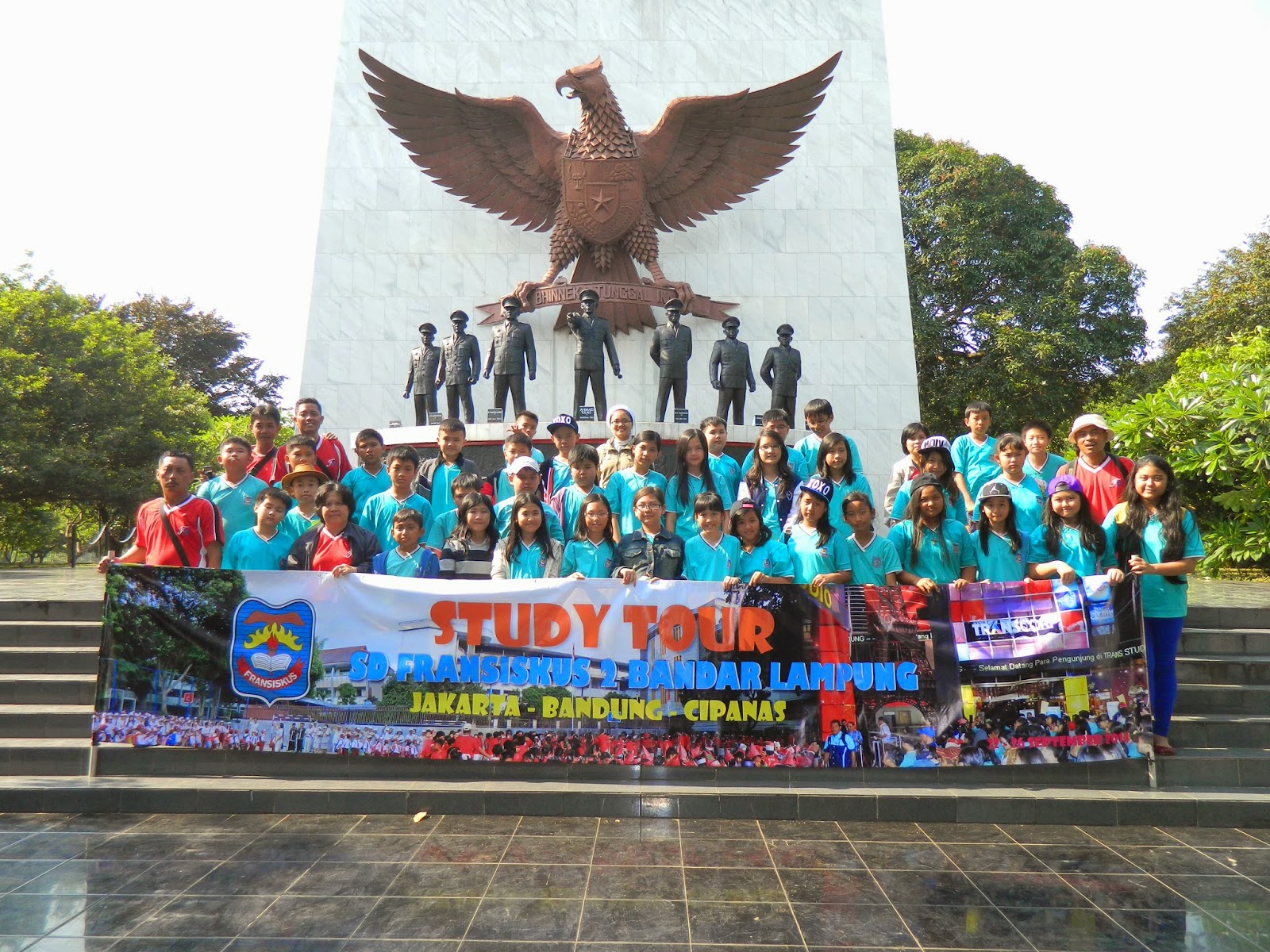 Sekolah Dasar Fransiskus 2 : STUDY TOUR 2014