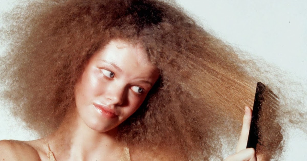 cabelo enrolado na frente e liso atras masculino