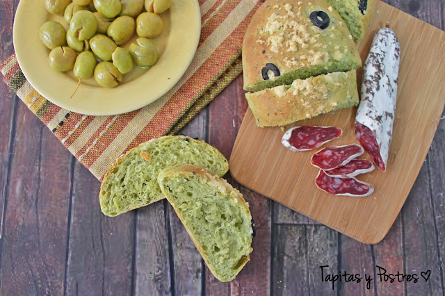 Focaccia De Espinacas Y Aceitunas Negras
