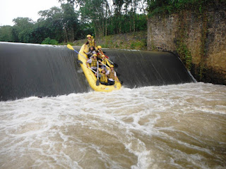 Paket (Rafting ) Arung Jeram Bogor