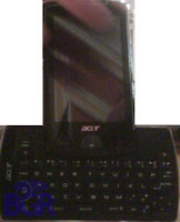 Acer smartphone with swivelling QWERTY keypad spotted