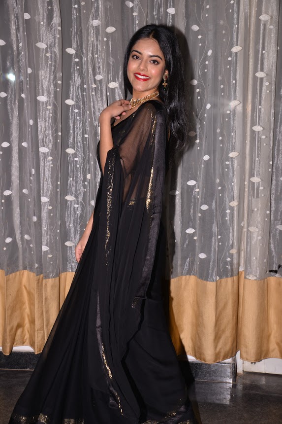 Riddhi Kumar saree stills at Sobhan Babu Awards 2019