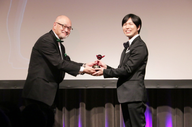 Penghargaan Seiyuu ke-13: Hiroshi Kamiya "Aktor suara paling aktif yang dipilih para penggemar"