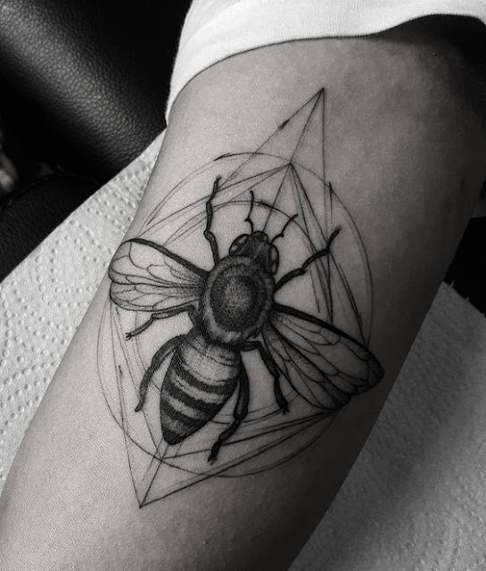 Tatuagens de abelhas