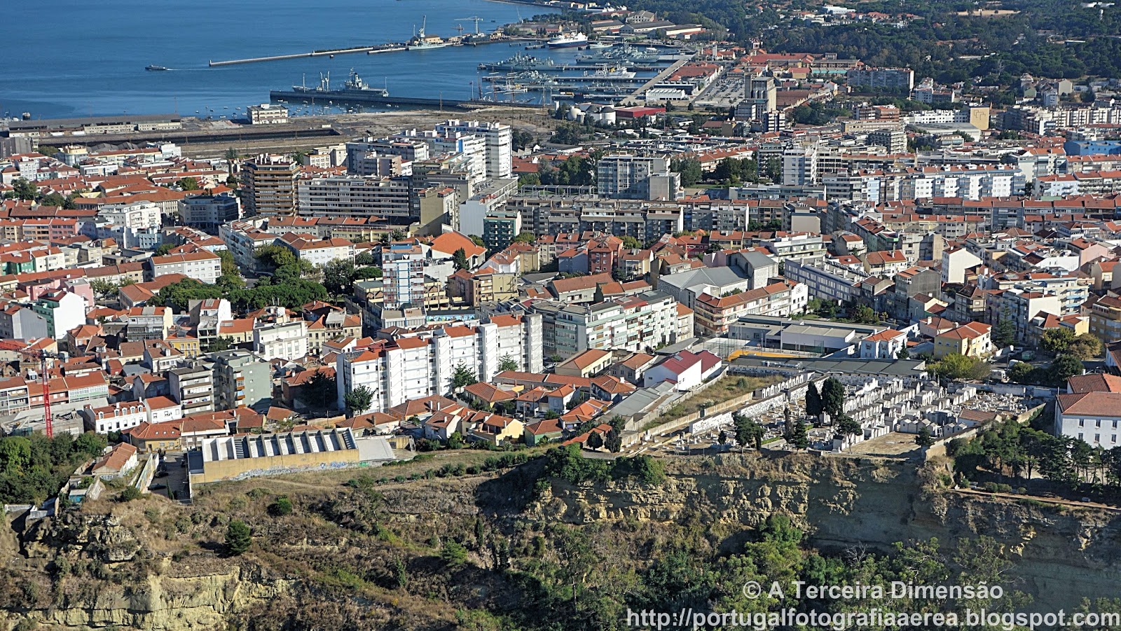 A Terceira Dimensão: Almada