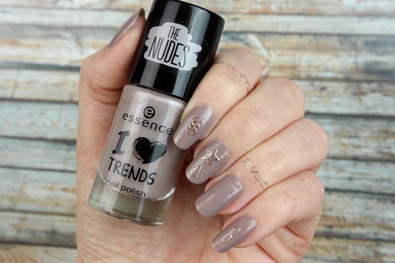 beauty, crunchy cake, drogerie, essence, i love trends, met' addict, metallic, nageldesign, nagellack, nagelstyling, nail polish, nail sticker, nails, neues sortiment, rosegold, sticker, swatches, the nudes, 
