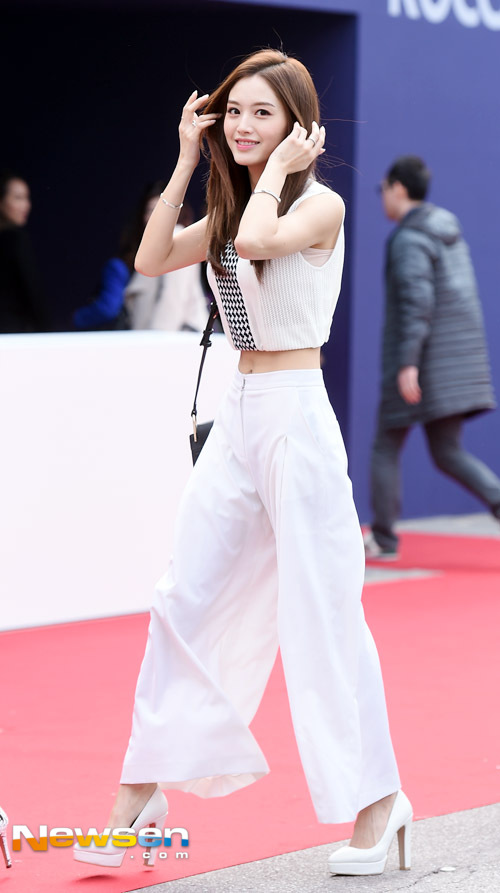 오늘자 서울패션위크 레인보우 김재경 | 인스티즈