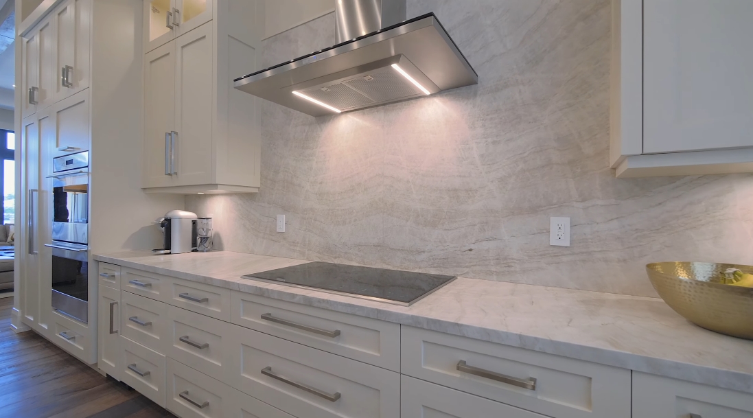 44 Photos vs. 919 S Southlake Dr, Hollywood, FL Luxury Home Interior Design Tour