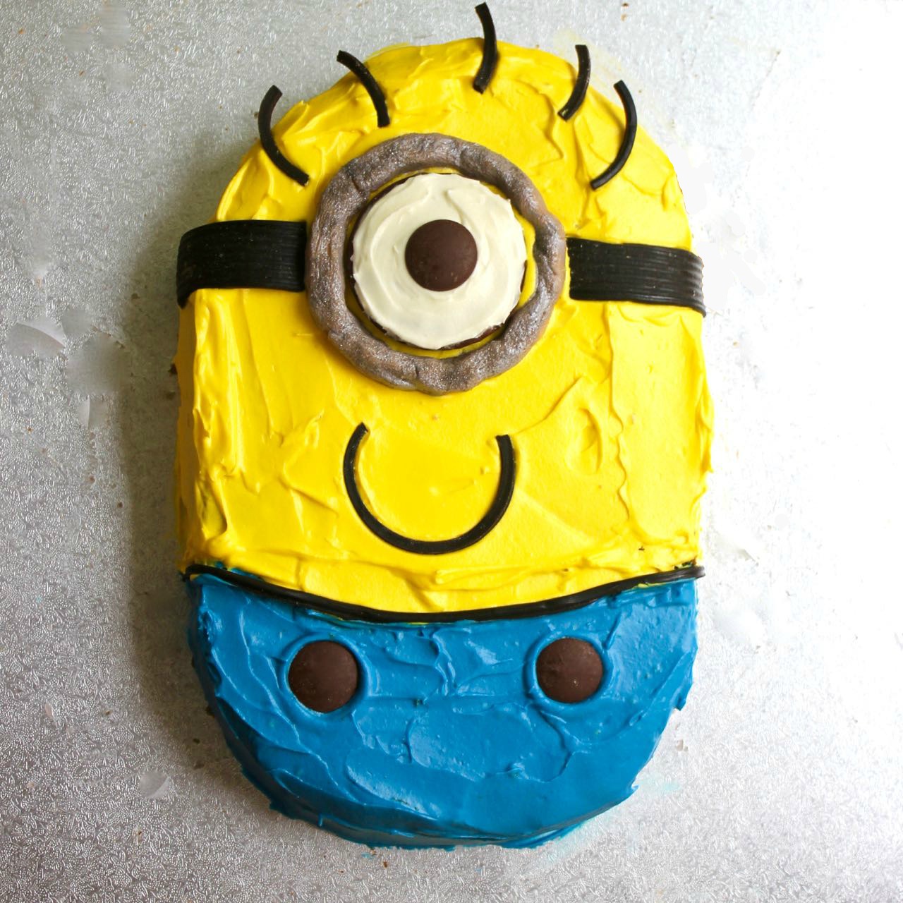 Making A Minion Birthday Cake Making A Minion Birthday Cake