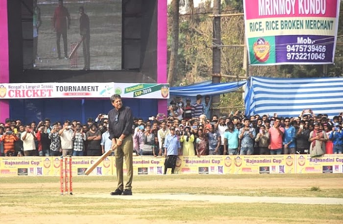 বর্ধমানে ৮৩ র বিশ্বকাপ জয়ী ভারতীয় দলের অধিনায়ক কপিল দেব,উপচে পড়লো ভিড়