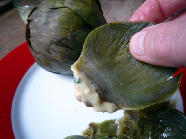 Bolli&amp;#39;s Kitchen: Artischauts &amp; vinaigrette aux anchois - Artischocken ...