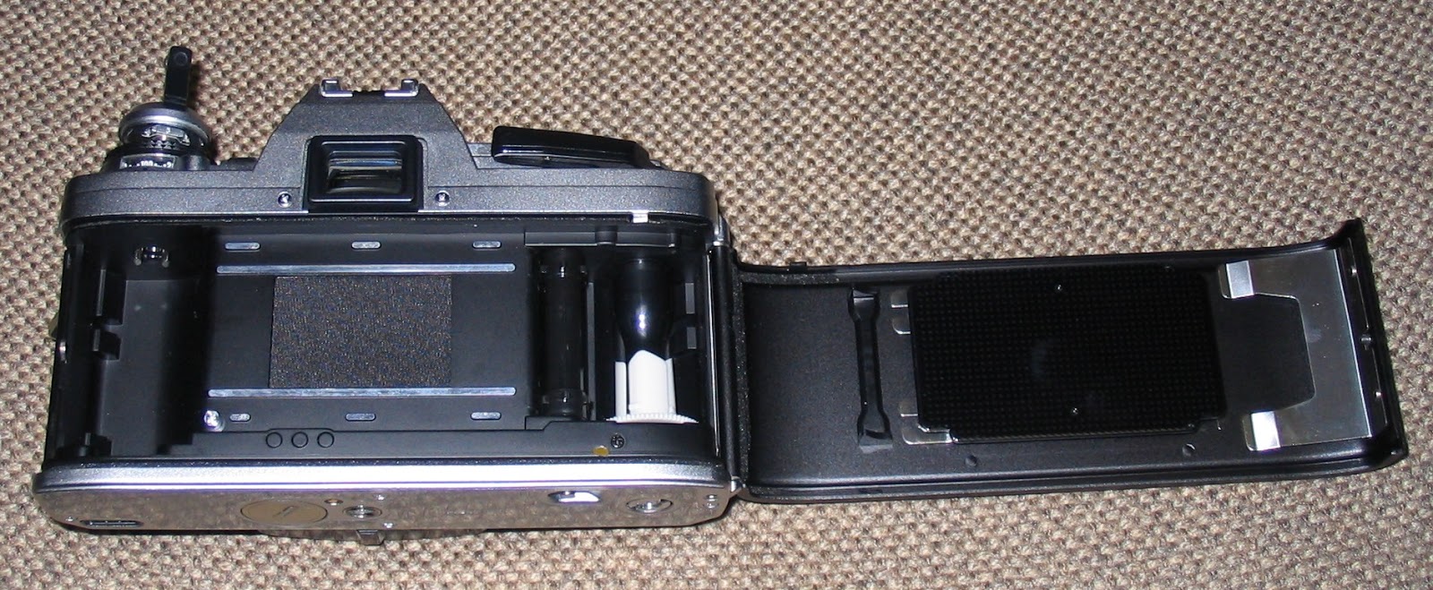 The Chens: The User's Review: Minolta X-370 35 mm Film Camera