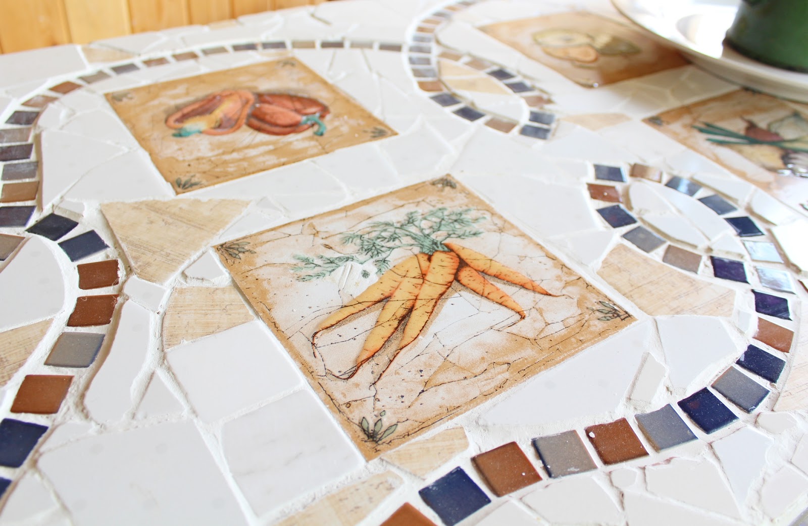 Брекчия из плитки своими руками