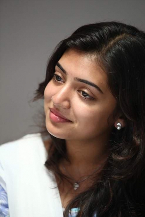Life is Beautiful! Malayalam Actress Nazriya Nazim Cute Stills.