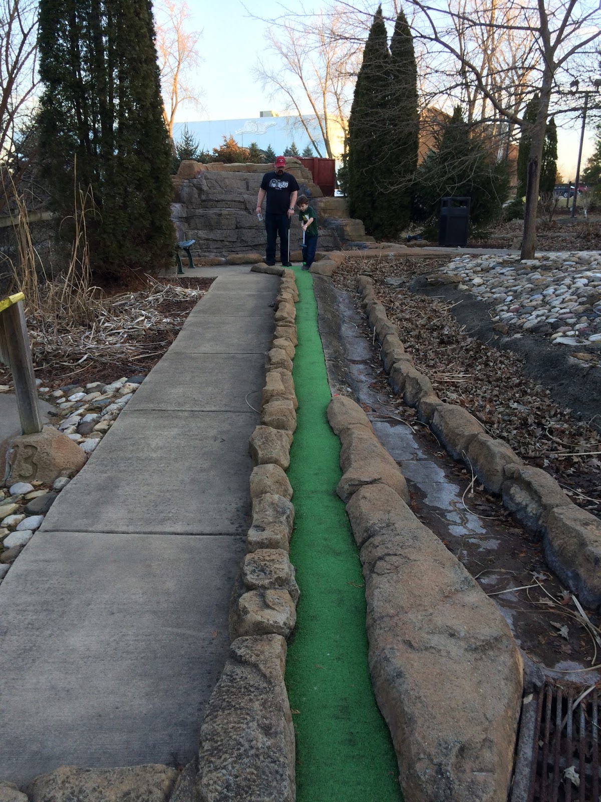 Just picture it... Review Grizzly Jack's Grand Bear Resort