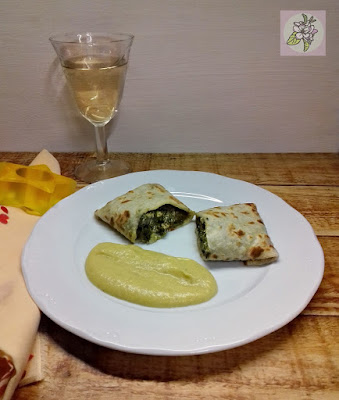 Filloas Rellenas de Grelos a la Crema. Receta Vegana.