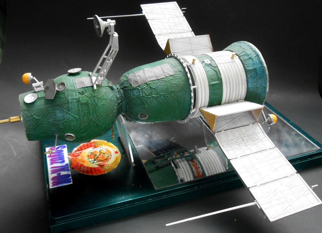 Модель космического корабля Союз