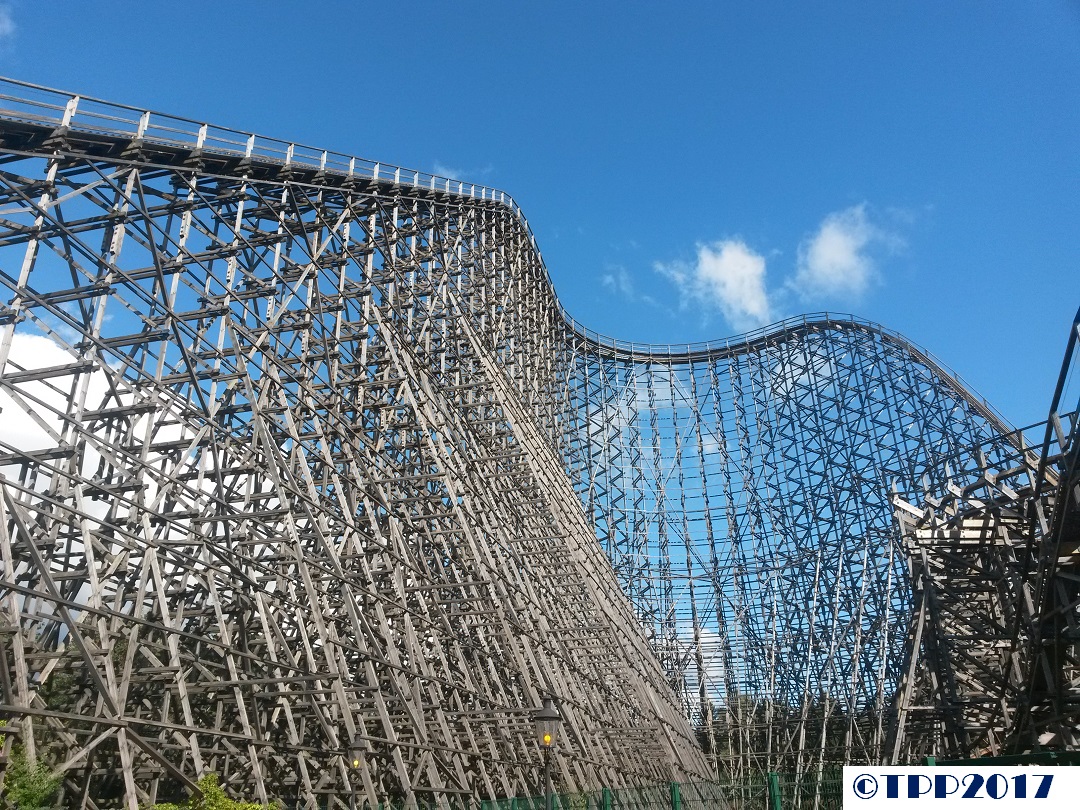 Newsplusnotes Busch Gardens Tampa Shows Off Impressive Iron Gwazi