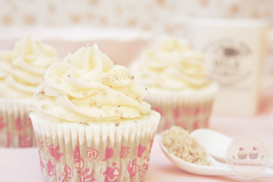 cupcakes-cream-cheese-frosting