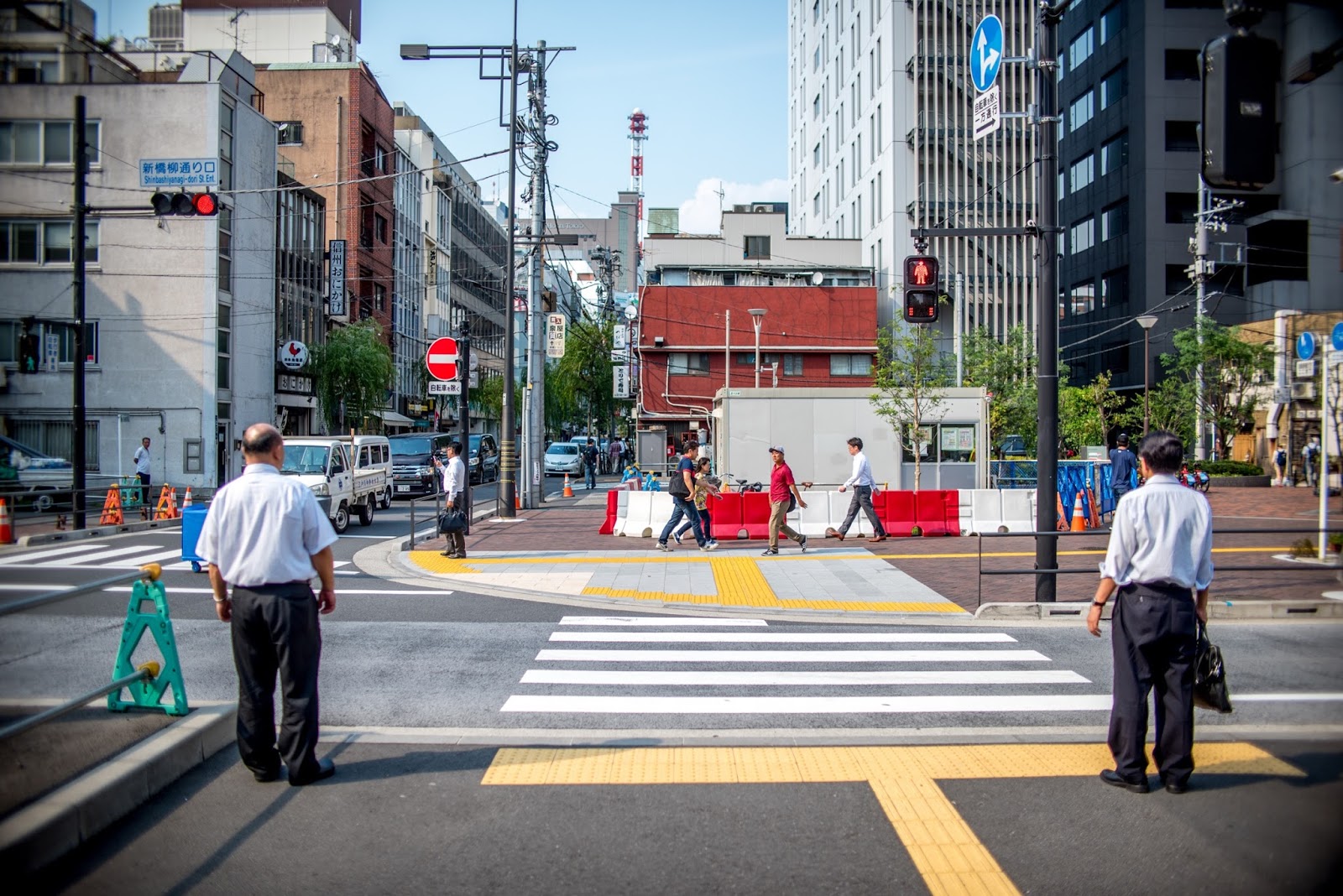 東京都港区新橋 1530