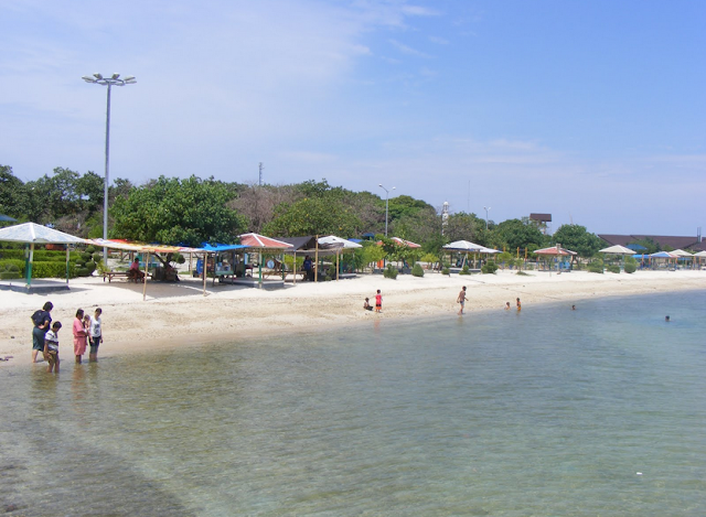Pantai di Banten Banten adalah salah satu provinsi yang mempunyai perkembangan lumayan pesat Pantai di Banten