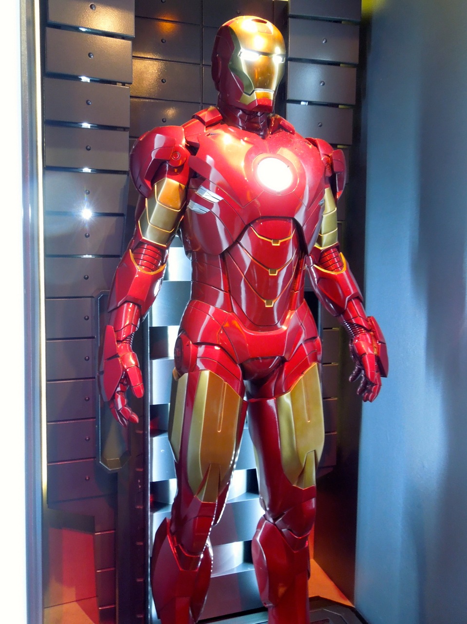 Hollywood Movie Costumes and Props: Iron Man Mark IV suit on display ...
