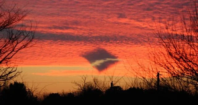 A mysterious black square appeared in the sky above Waterford, New Jersey, USA (1)