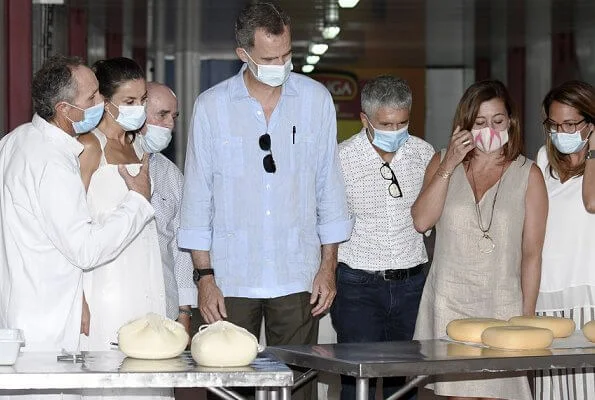 Queen Letizia wore Uterque organza dress with embroidery. Queen Letizia wore a new Macarena espadrille wedges. Queen will also go to Ibiza