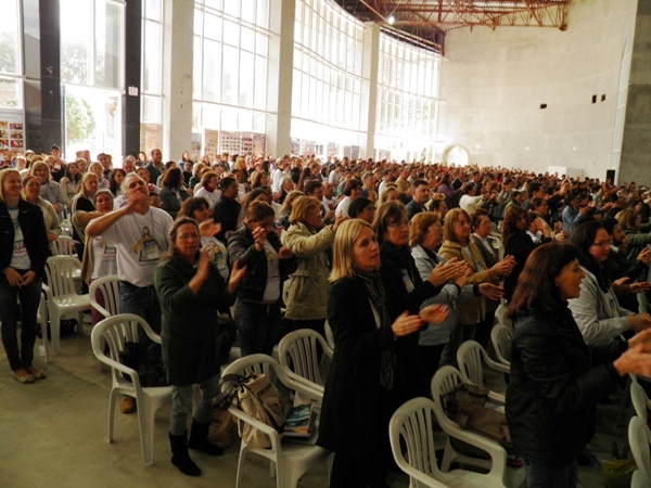 Paróquia São Pedro e São Paulo Paróquia São Pedro e São Paulo