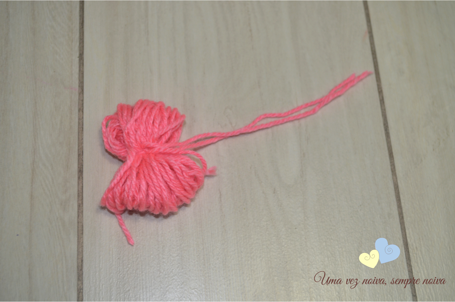 blog-de-casamento-diy-pompom-de-lã-passo-3-linha-1 diy-pompom-la-passo-3-linha-1