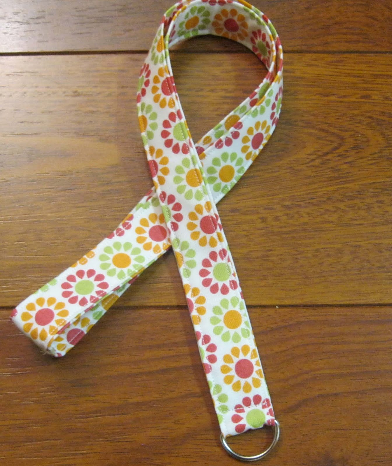 Quilts and Jewels: Fabric Lanyard
