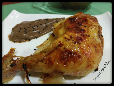 Pollo Al Limón Con Lactonesa De Ajo Negro
