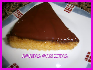 Tarta De Almendras A La Naranja, Con Cobertura De Chocolate 
