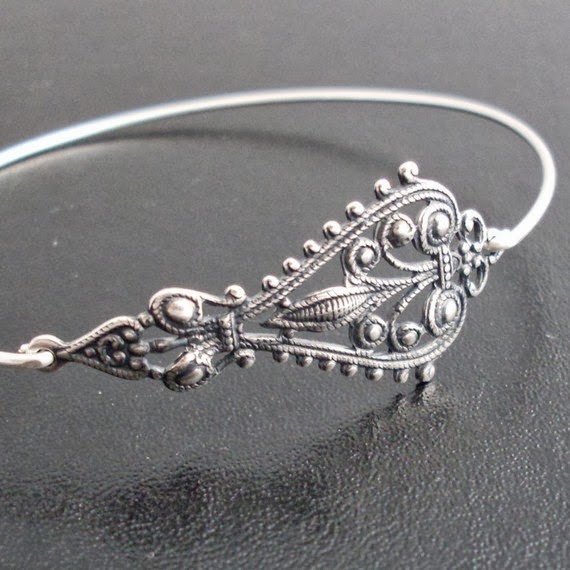 This Crazy Life...Michelle Underwood Designs Frosted Willow Giveaway!