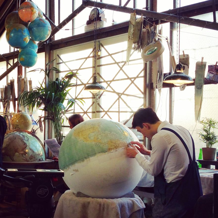 Halfmade World - One Of The World’s Last Remaining Globe-Makers That Use The Ancient Art Of Making Globes By Hand