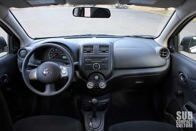 2012 Nissan Versa 1.6S interior