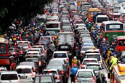 Kemacetan di Jalan Non Tol Bekasi Imbas One Way Arus Balik di Tol
