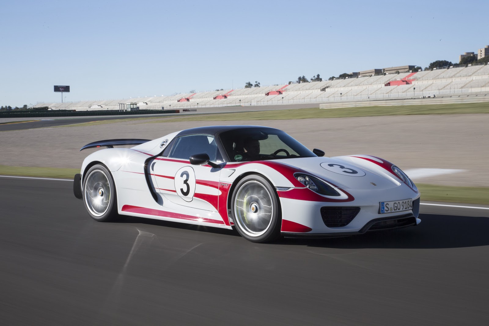 Porsches QuadTurbo, EightCylinder 488 GTB Fighter Delayed Due To VW Dieselgate
