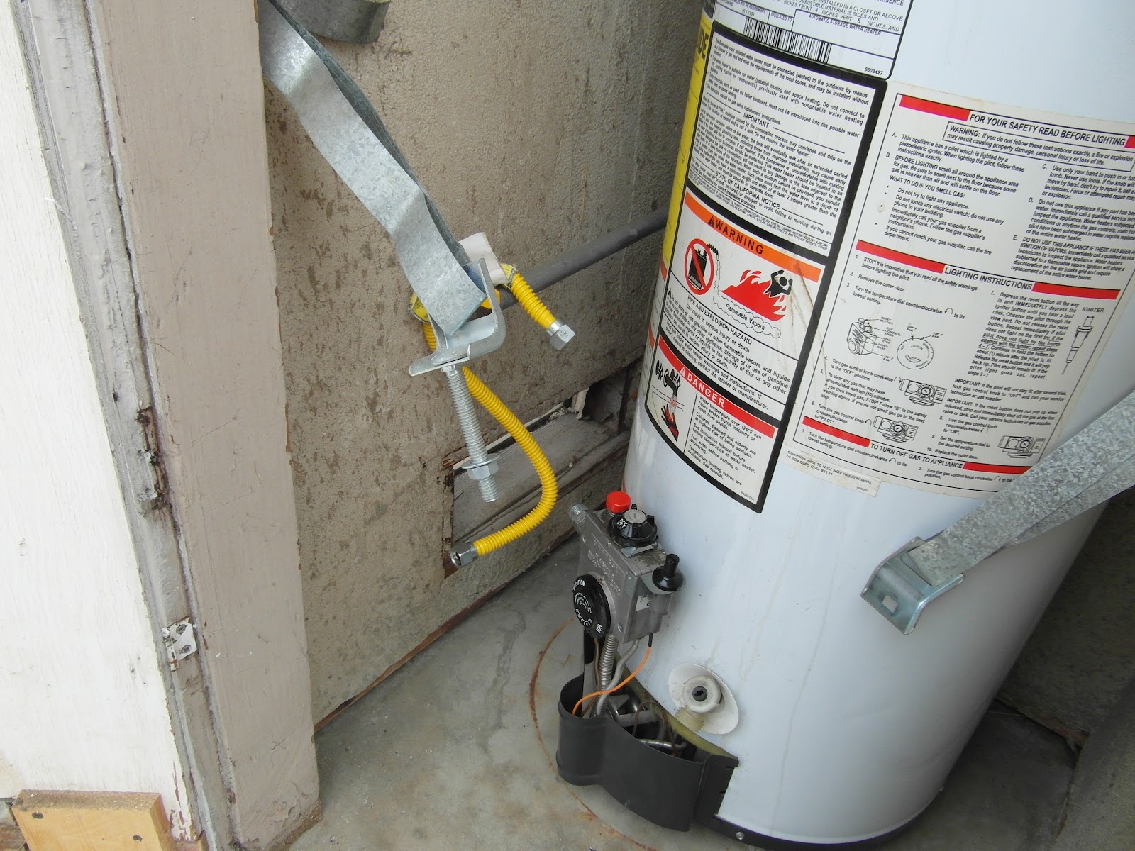 La Buena Vida 72 year old installs water heater